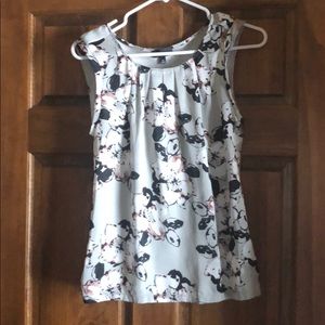 Light grey top from the limited